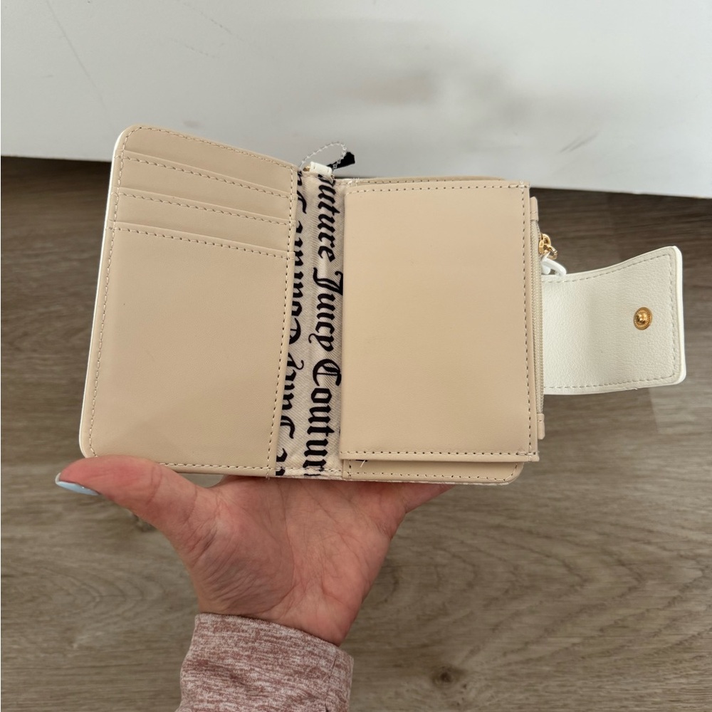 Juicy Couture Cream and Gold Wallet - Picture 7 of 8